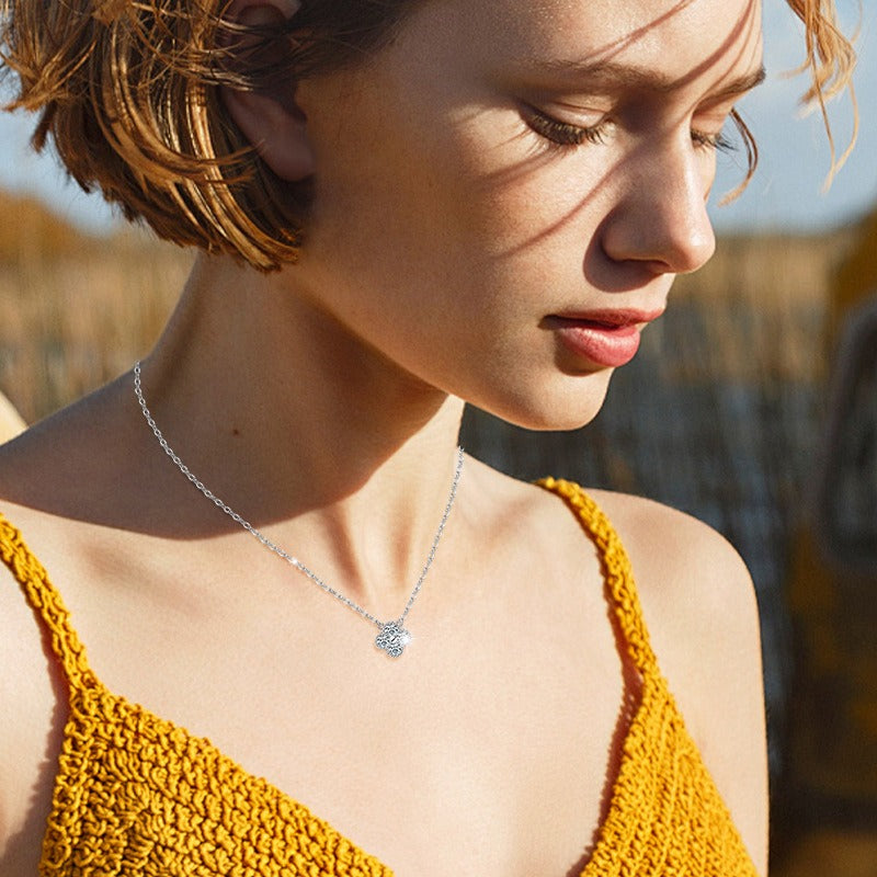 クローバーMoassanaito clover flower necklace