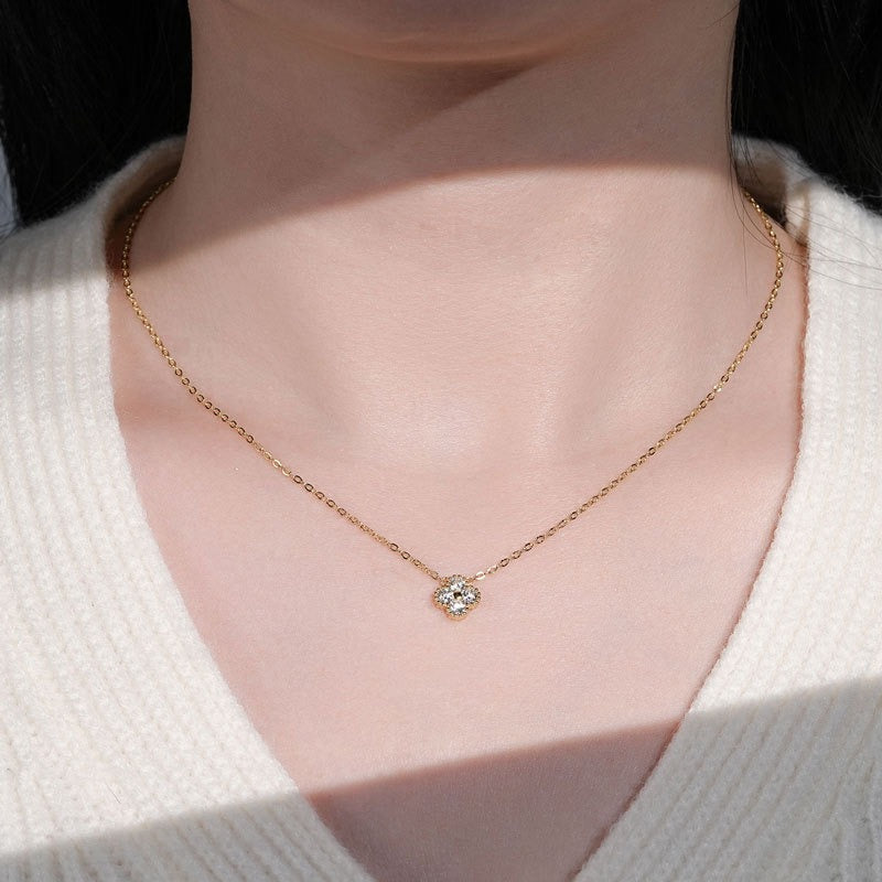 クローバーMoassanaito clover flower necklace